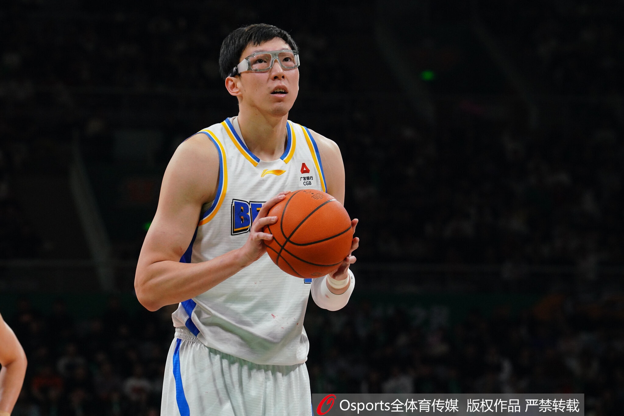 天博体育app下载-京媒：京城德比谁也输不起 北控上半场暂时没办法限制周琦
