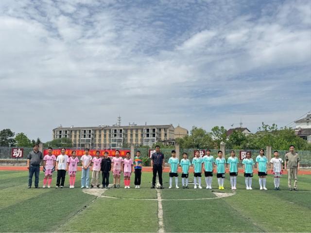 庐江县罗河镇店桥小学班级足球联赛火热开赛